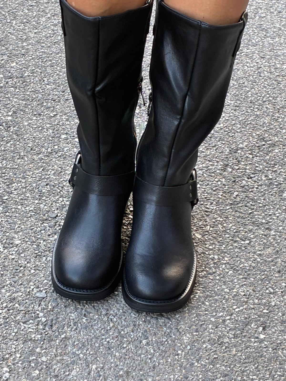 stivale biker una fibbia