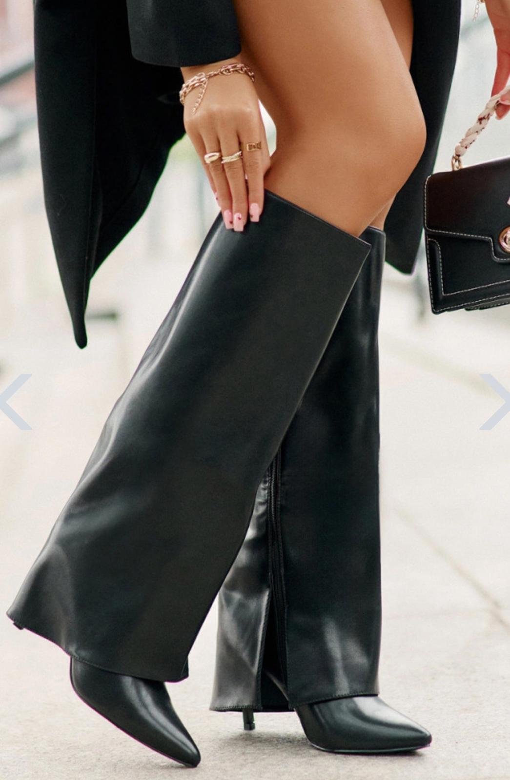 STIVALI RISVOLTO TACCO A SPILLO