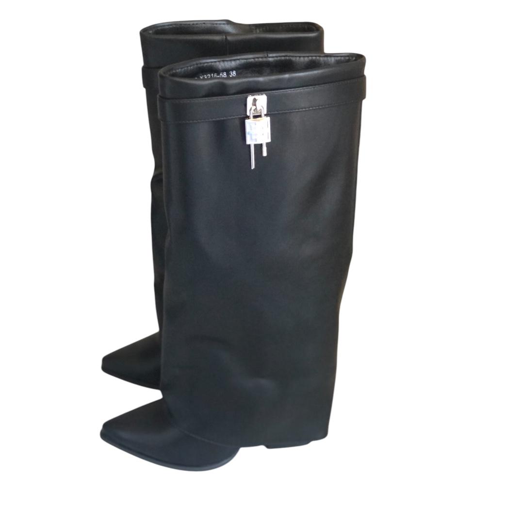 Stivale risvolto con zeppa
